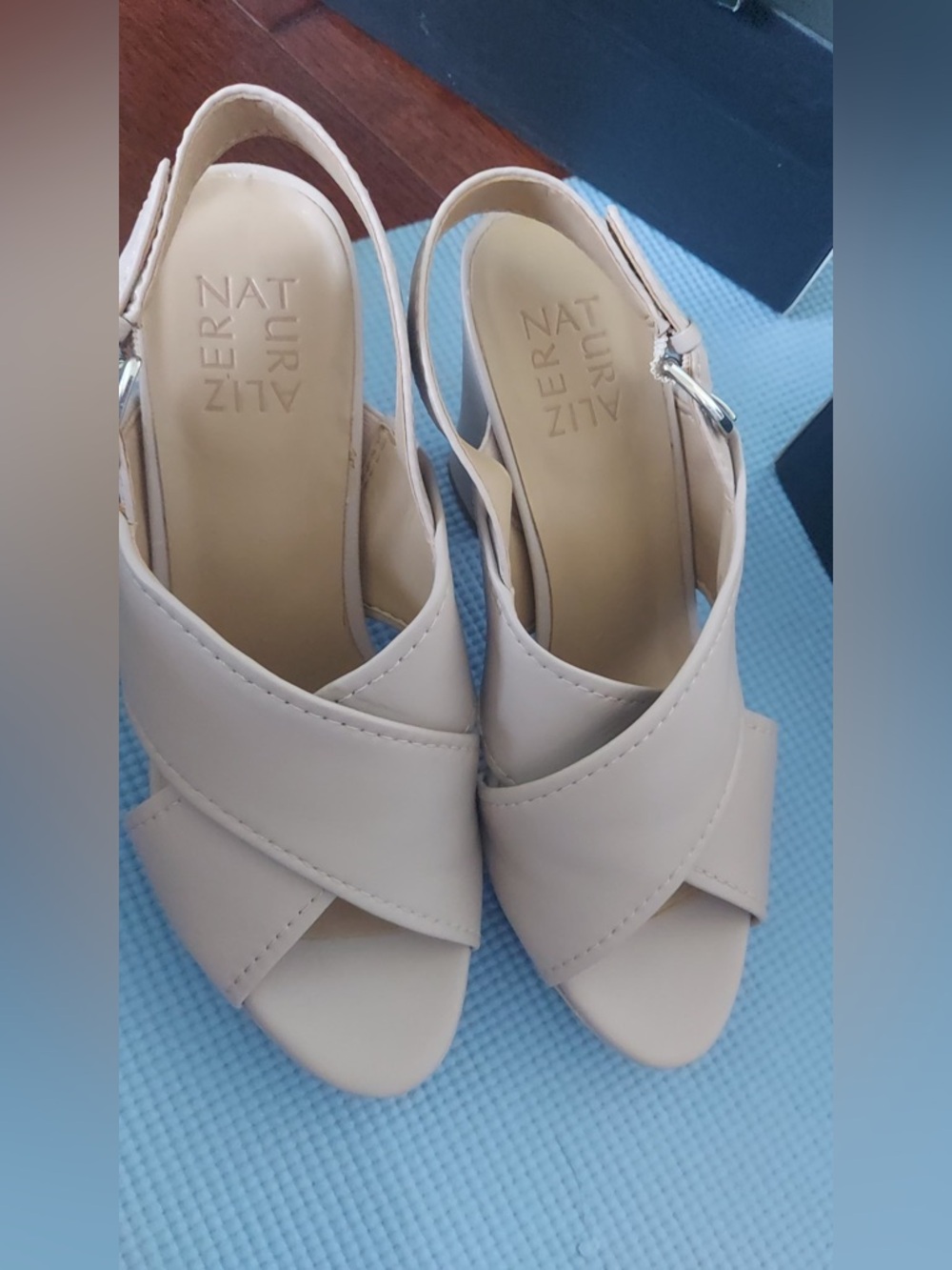 Naturalizer Women's Beige Cross-Strap Slingback Heeels - NEW WITHOUT BOX